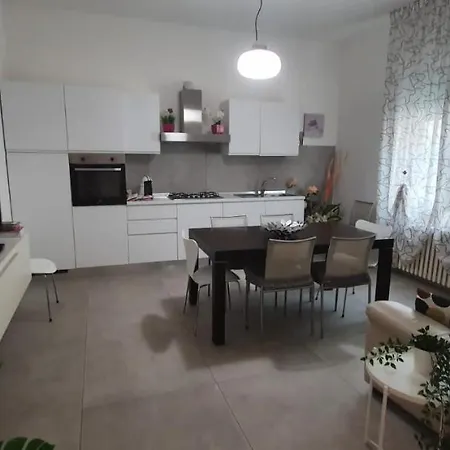 Stella Azzurra * 雷卡纳蒂港